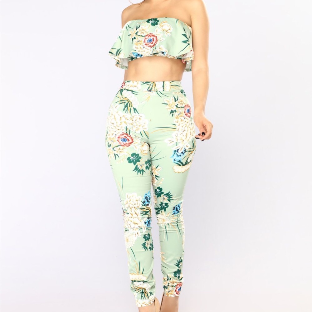 FashionNova “makiko floral pant set”